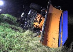 Winterdienst Bei Kahla Verunglueckt 090119 0010